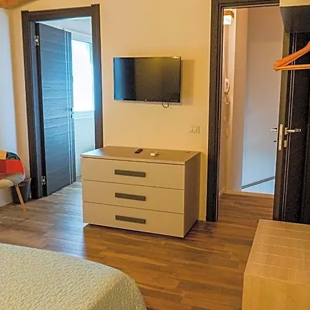 Montrabu Bed & Breakfast 3*