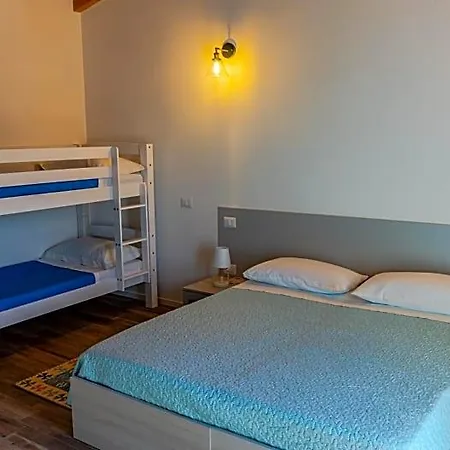Montrabu Bed & Breakfast 3*